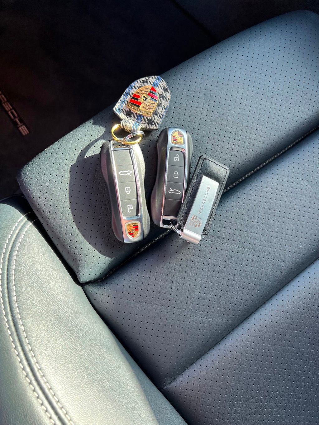 Used 2025 Porsche 911 Carrera GTS image 39