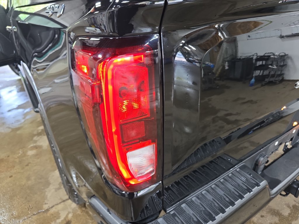 Used 2025 GMC Sierra 1500 Elevation AWD/4WD image 36