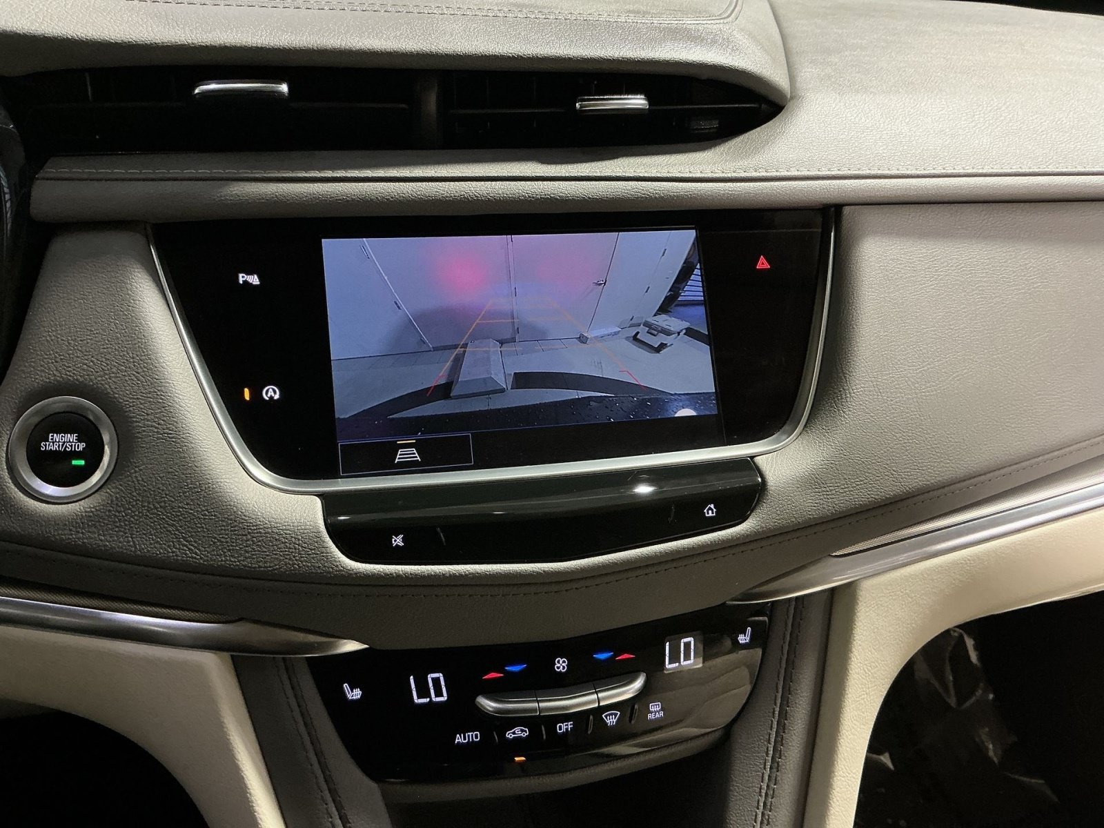 Used 2024 Cadillac XT5 Premium Luxury w/ LPO, Floor Liner Package AWD/4WD image 20