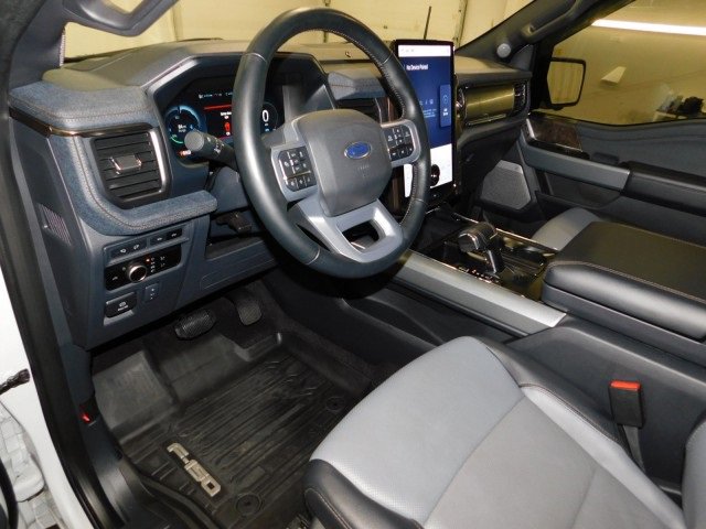Used 2023 Ford F150 Lightning Lariat image 16
