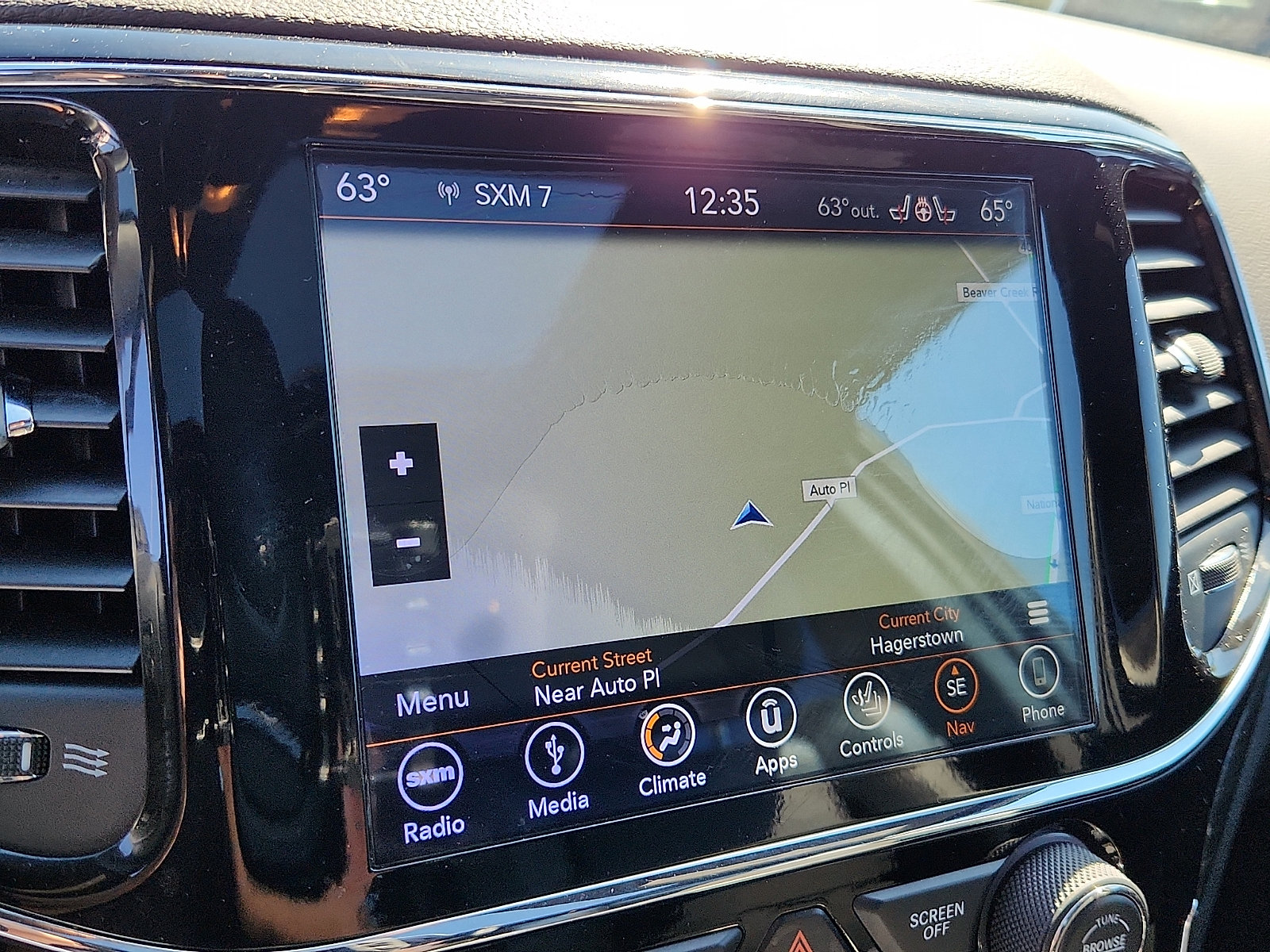 Used 2019 Jeep Grand Cherokee Altitude AWD/4WD image 17
