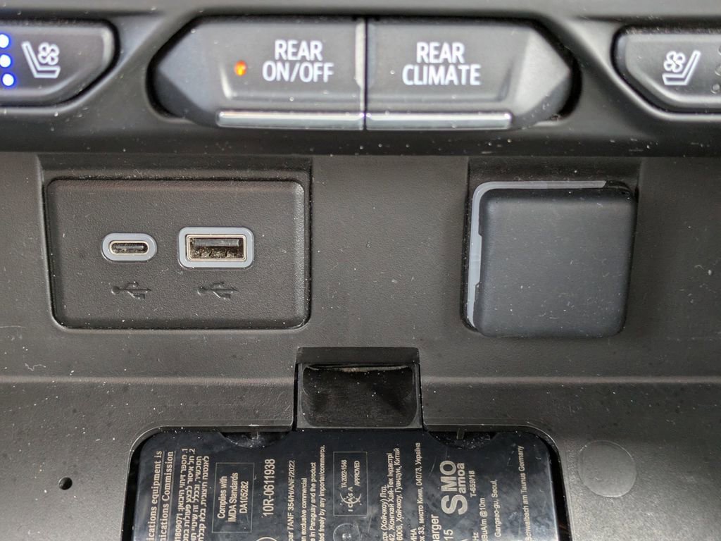 Certified 2024 Chevrolet Suburban Premier image 26