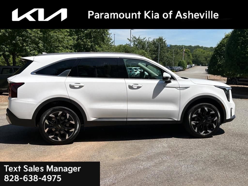 Certified 2025 Kia Sorento EX w/ Panoramic Sunroof Package AWD/4WD image 6