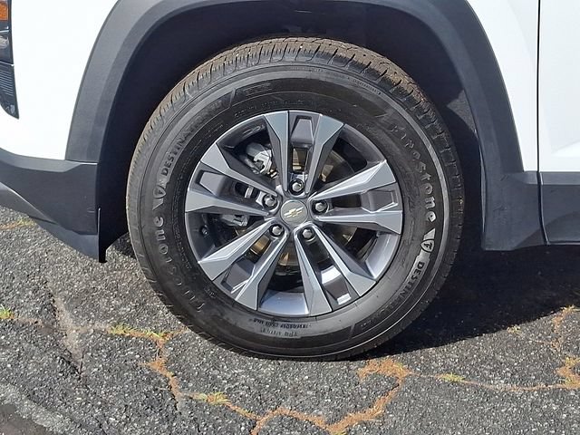 Used 2025 Chevrolet Equinox LT FWD image 8