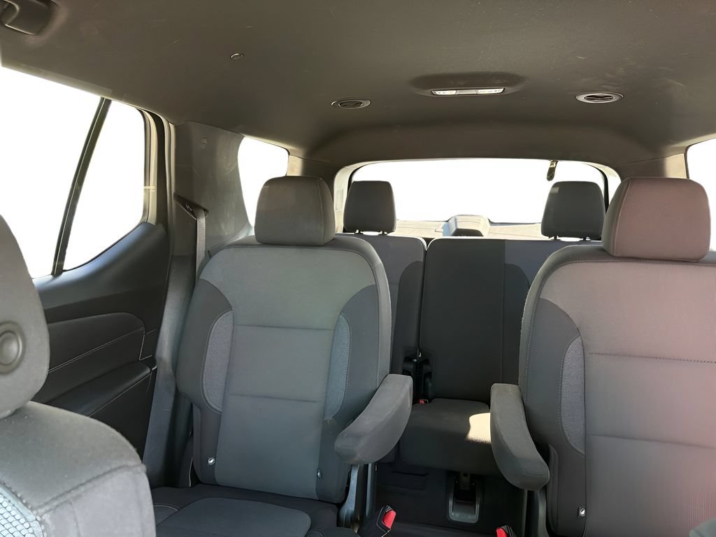 Used 2023 Chevrolet Traverse LT FWD image 27