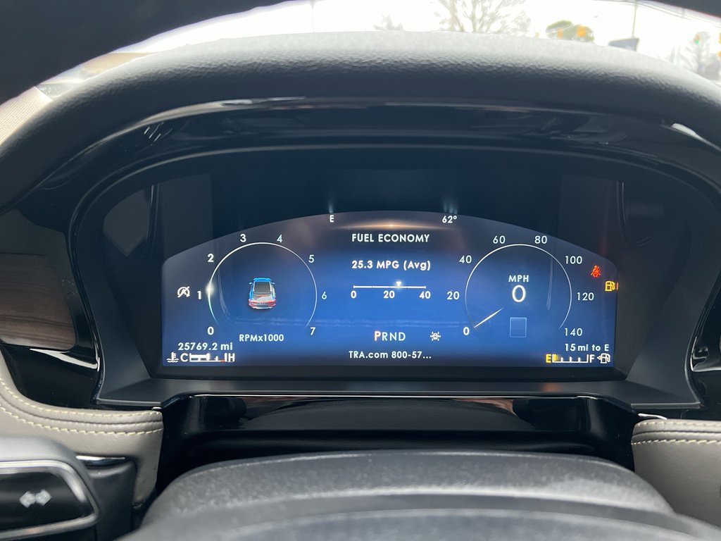 Used 2023 Lincoln Corsair Reserve w/ Equipment Group 201A image 12