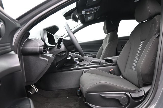 Used 2026 Hyundai Elantra Sport FWD image 16