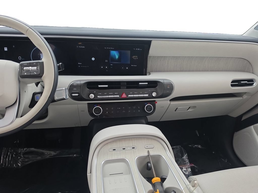 Certified 2026 Hyundai Palisade Calligraphy FWD image 13