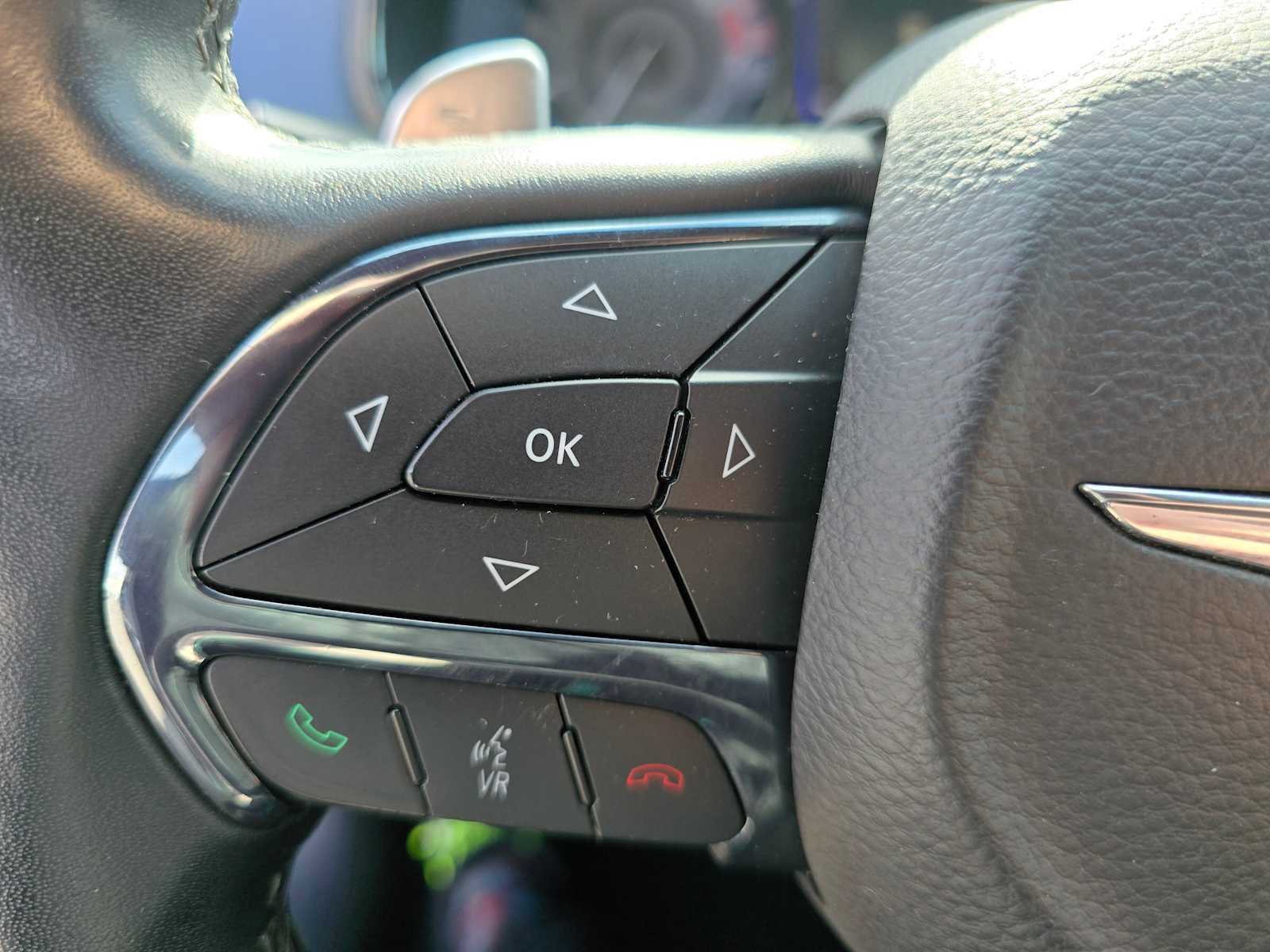 Used 2016 Chrysler 200 S FWD image 34