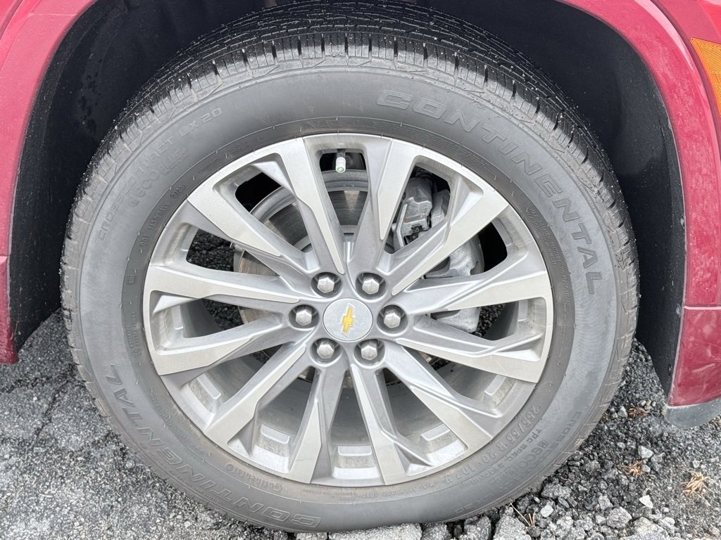 Used 2023 Chevrolet Traverse Premier image 34