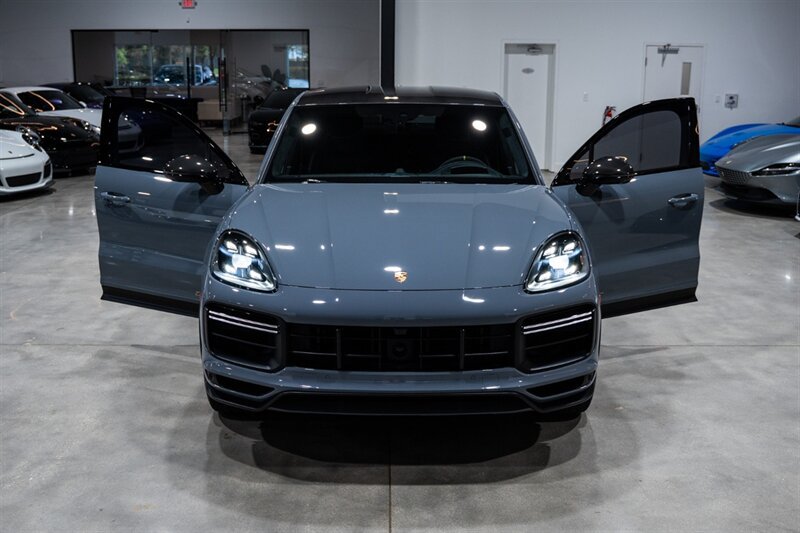 Used 2022 Porsche Cayenne Turbo GT AWD/4WD image 42