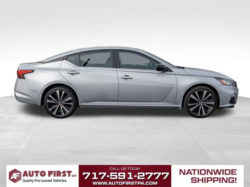 Used 2022 Nissan Altima 2.5 SR image 2