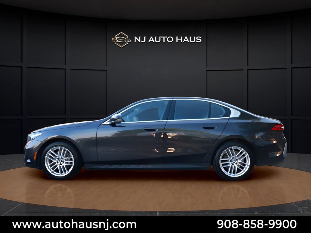 Used 2025 BMW 530i RWD image 10