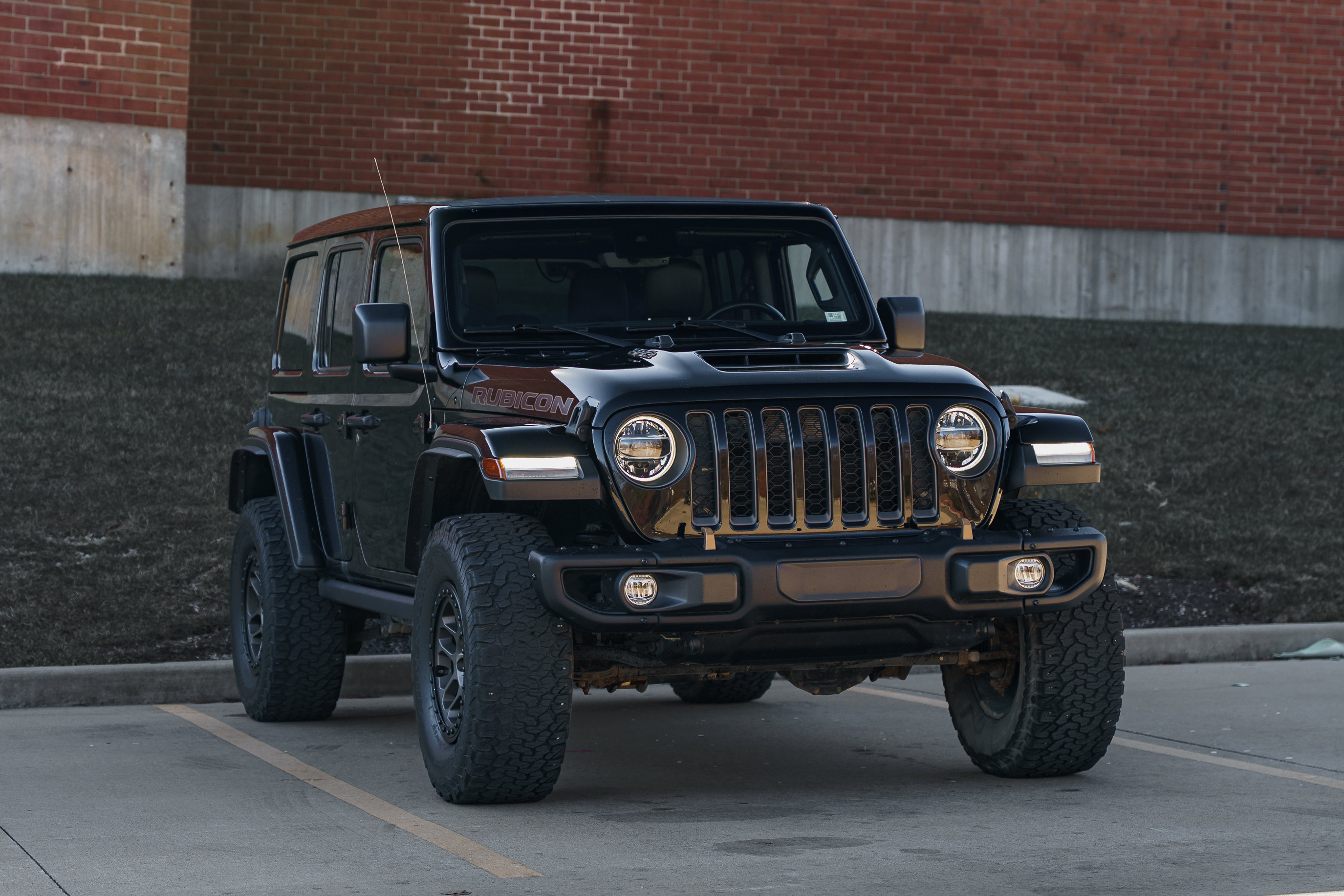 Used 2021 Jeep Wrangler Unlimited Rubicon w/ Xtreme Recon 35" Tire Package AWD/4WD image 2