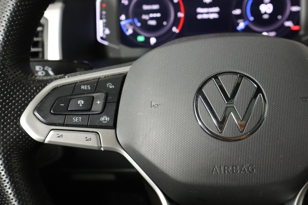 Used 2020 Volkswagen Atlas Cross Sport SEL R-Line AWD/4WD image 8