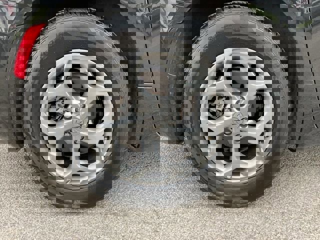 Used 2023 Chrysler Pacifica Limited image 11