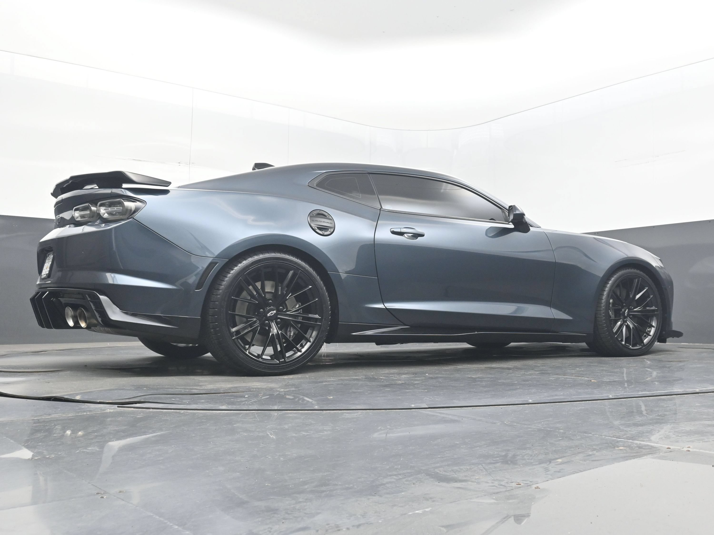Used 2021 Chevrolet Camaro ZL1 w/ LPO, ZL1 Protection Package RWD image 29