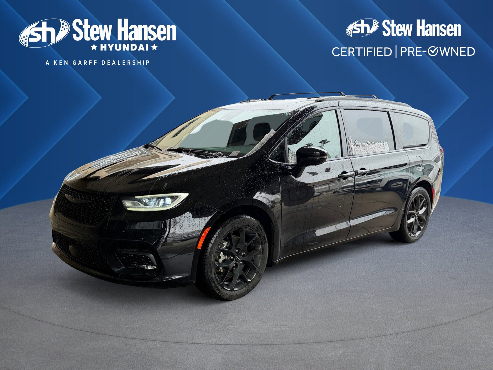 Used 2025 Chrysler Pacifica Limited image 1