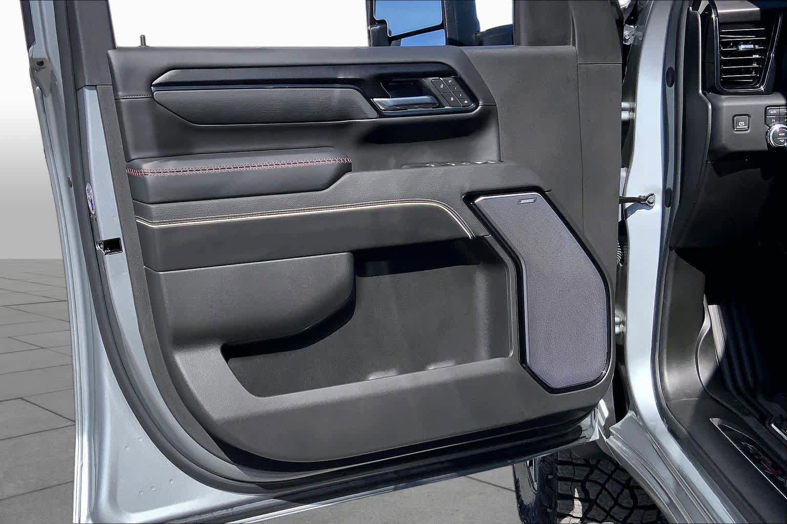 Used 2025 GMC Sierra 2500 AT4X AWD/4WD image 22