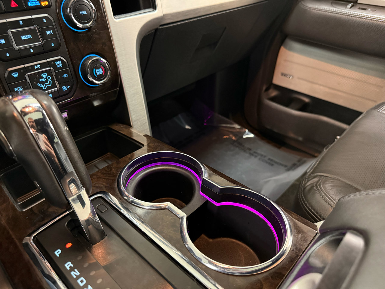 Used 2014 Ford F150 Platinum image 23