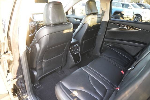 Used 2023 Lincoln Nautilus FWD w/ Premium Package image 11