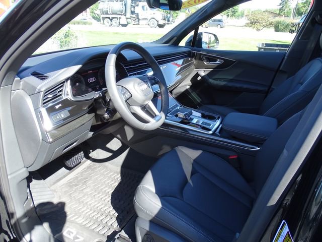 Used 2025 Audi Q7 3.0T Premium Plus image 13