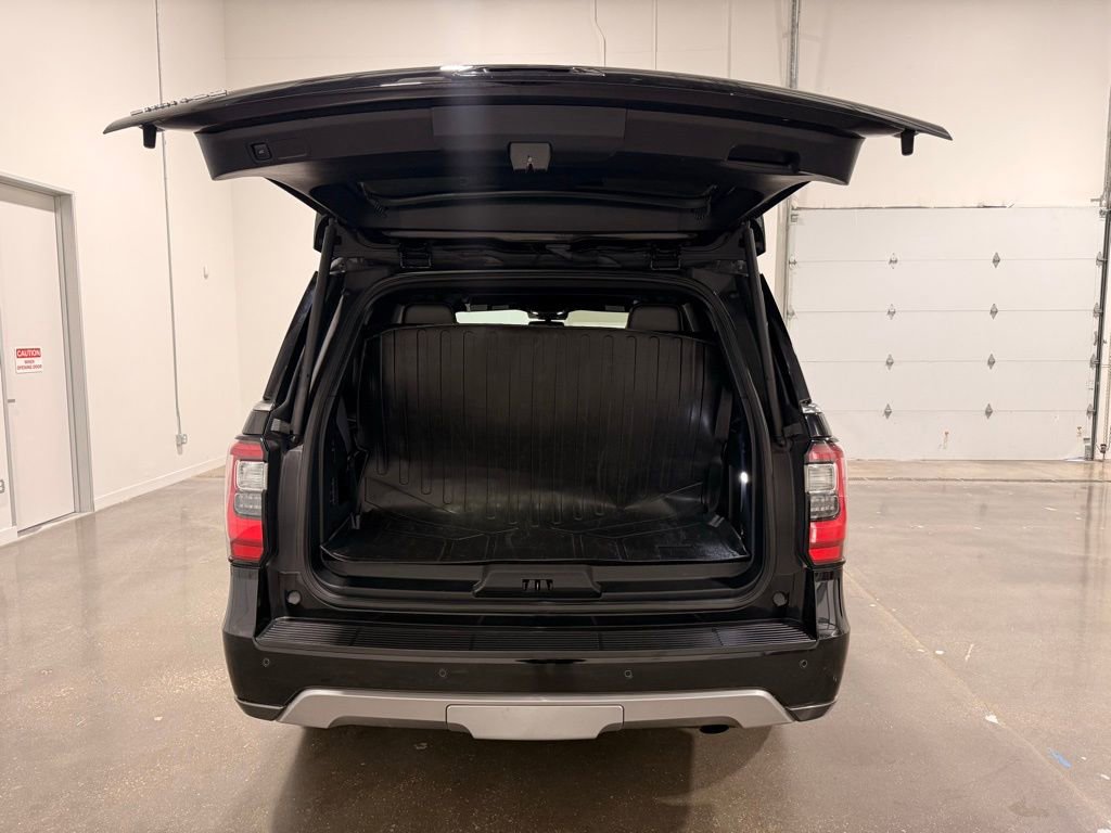 Used 2021 Ford Expedition Limited w/ Cargo Package image 9