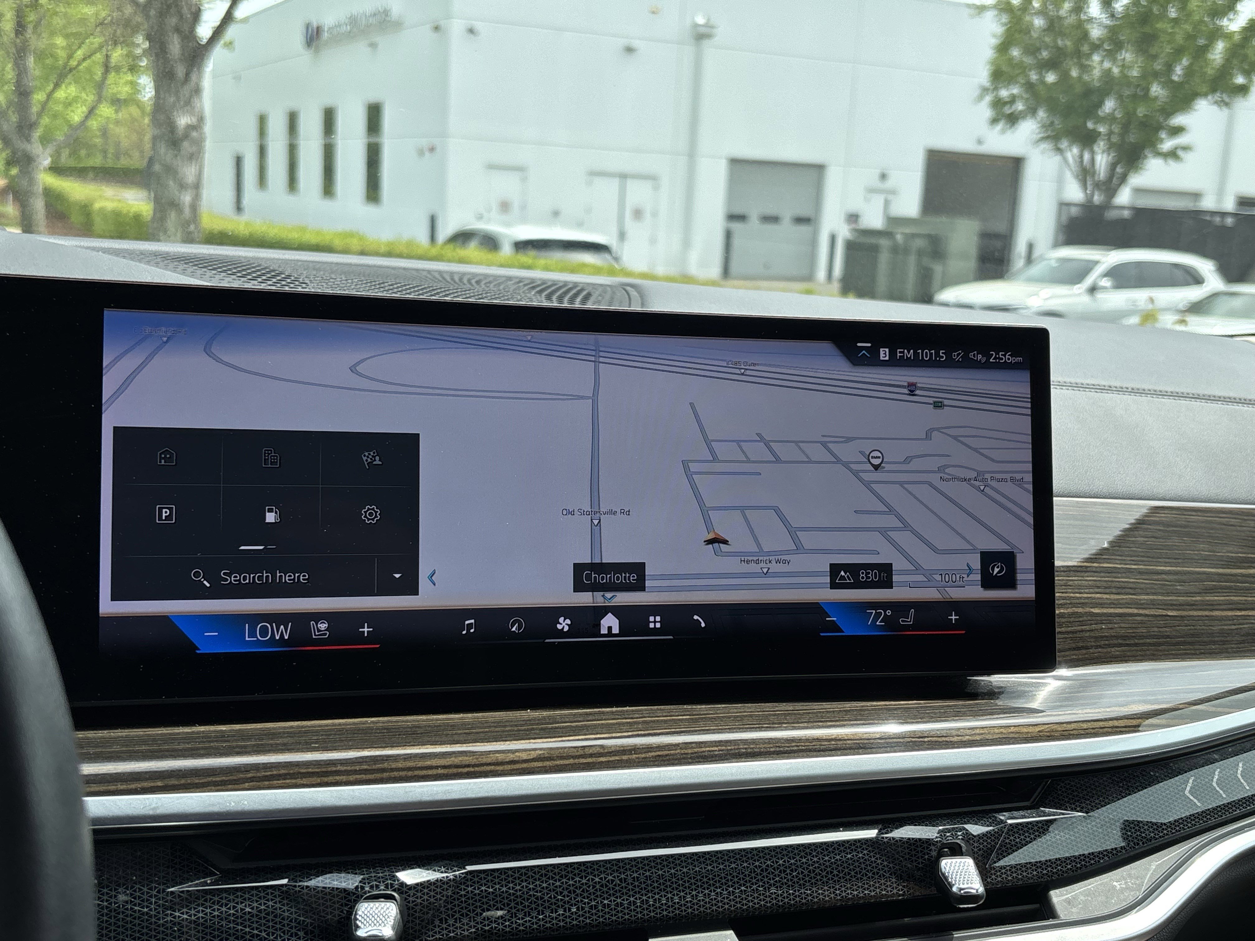 Certified 2024 BMW X7 xDrive40i w/ Premium Package image 25