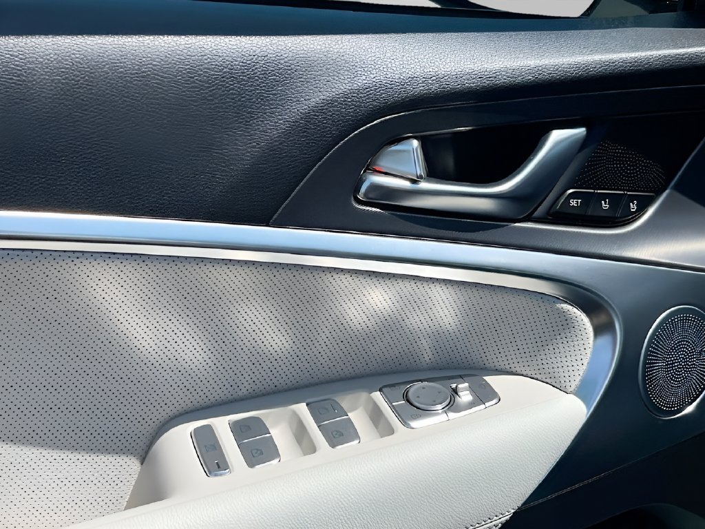 Used 2026 Genesis G70 3.3T Sport Prestige RWD image 18