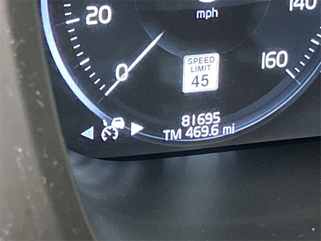 Used 2020 Volvo XC60 T5 R-Design image 24