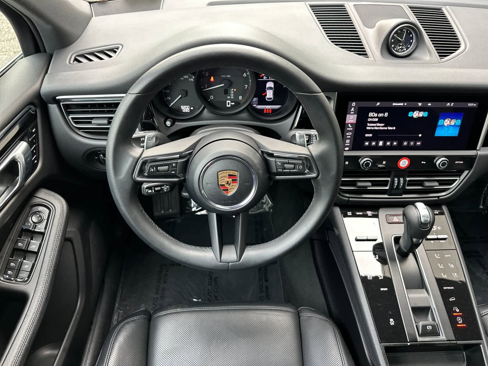 Certified 2025 Porsche Macan AWD/4WD image 15