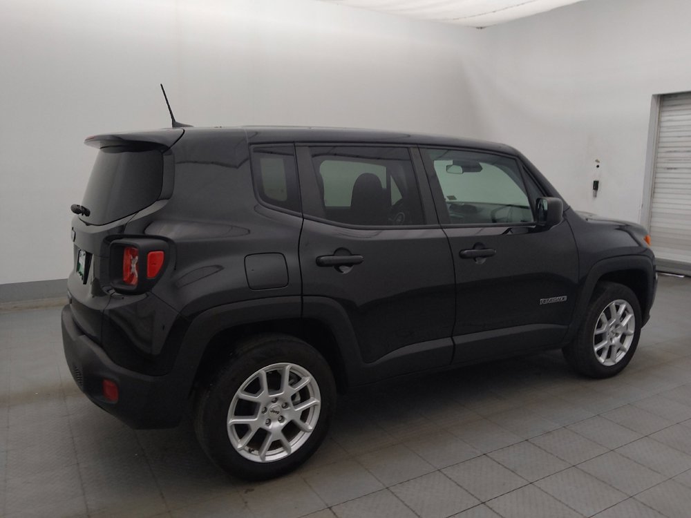 Used 2023 Jeep Renegade Latitude AWD/4WD image 10