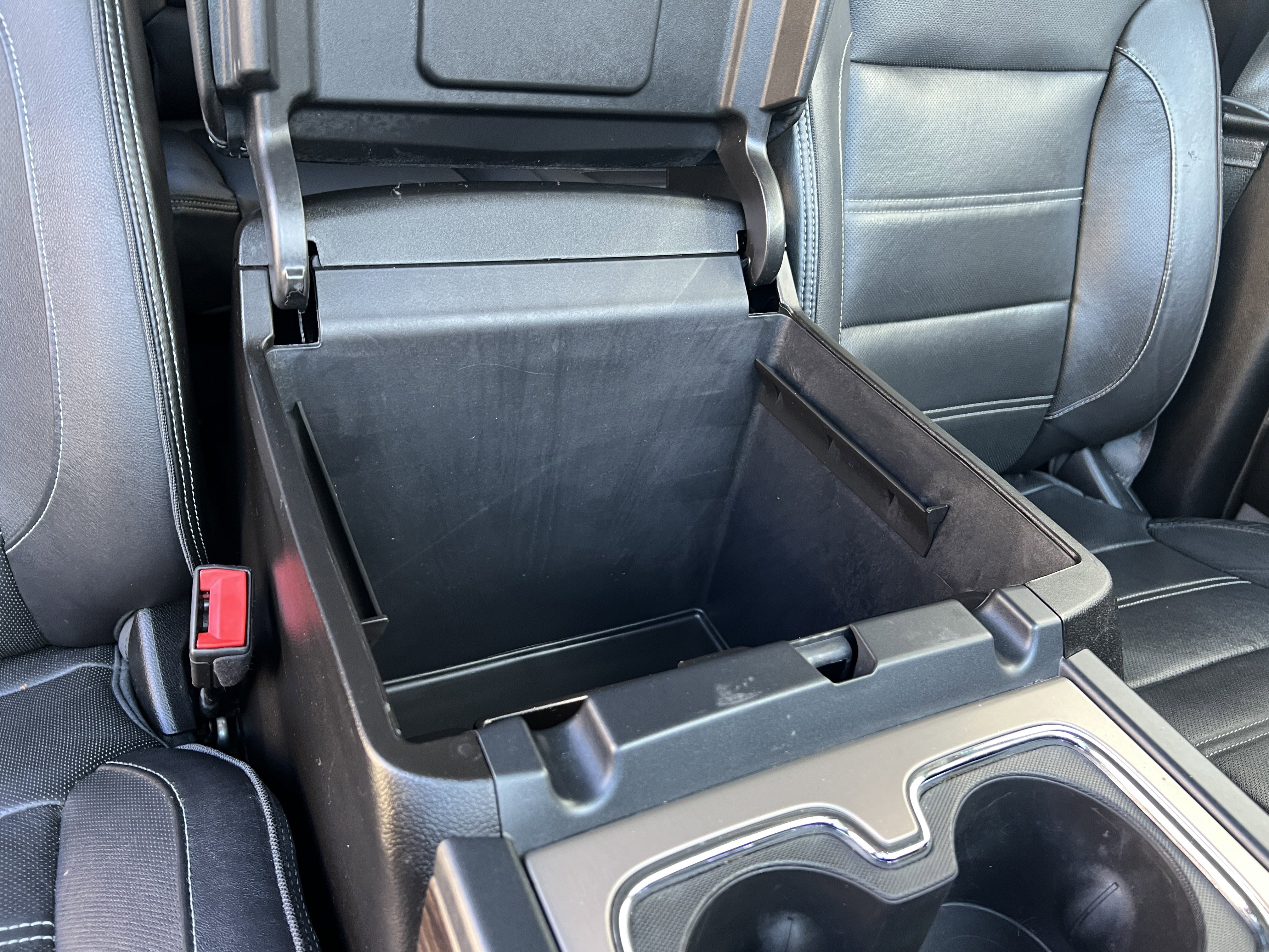 Used 2018 GMC Sierra 3500 Denali image 24