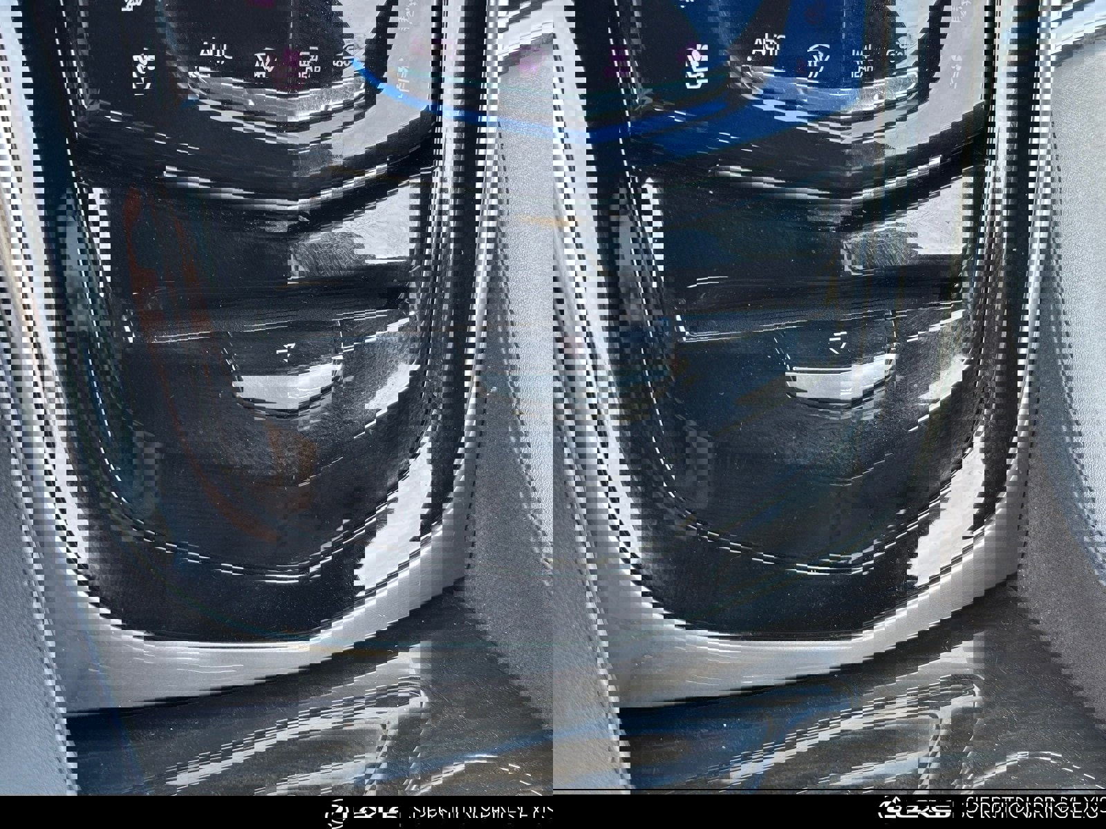 Used 2020 Cadillac Escalade ESV Platinum image 26