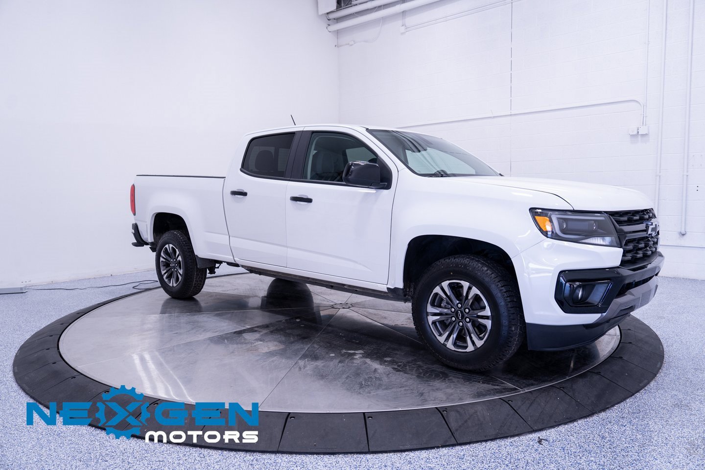 Used 2021 Chevrolet Colorado Z71 image 2