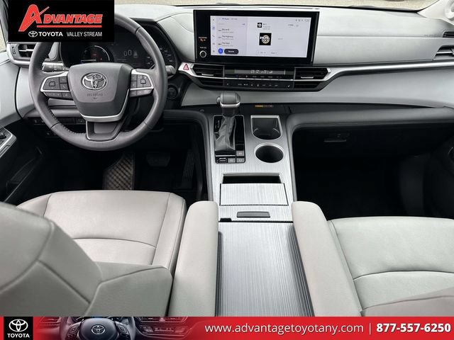 Used 2025 Toyota Sienna XLE w/ XLE Plus Package AWD/4WD image 19