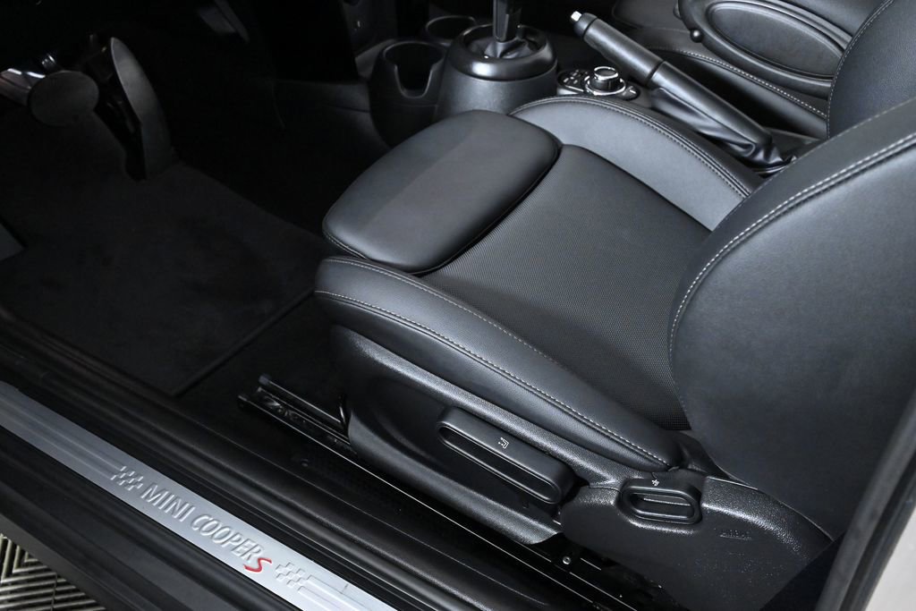 Certified 2024 MINI Cooper S FWD image 25