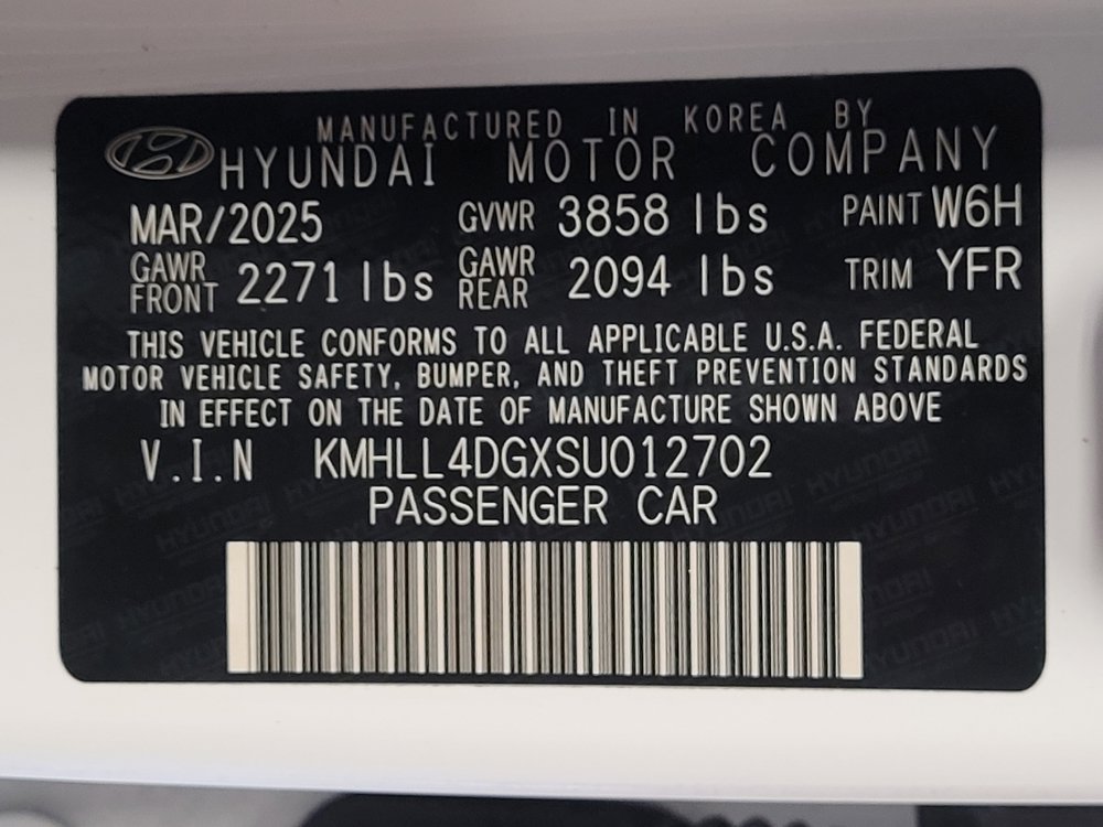 Used 2025 Hyundai Elantra SE FWD image 33