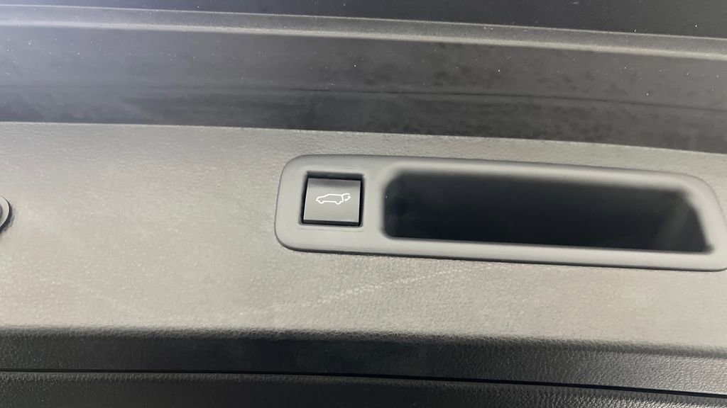 Used 2023 Toyota Highlander XLE image 27