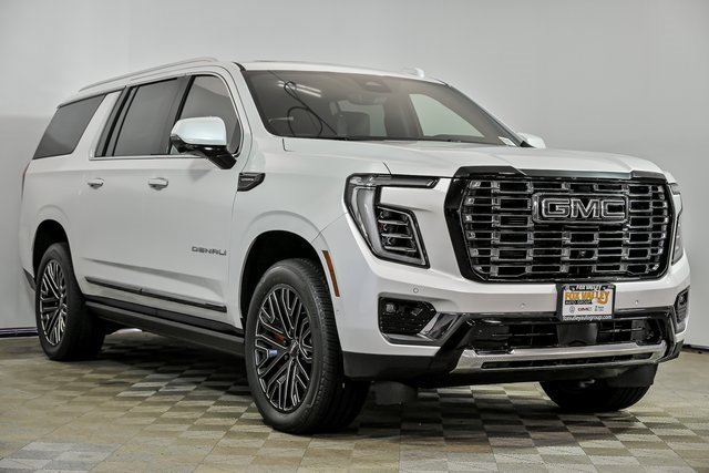 New 2025 GMC Yukon XL Denali Ultimate w/ LPO, Floor Liner Package