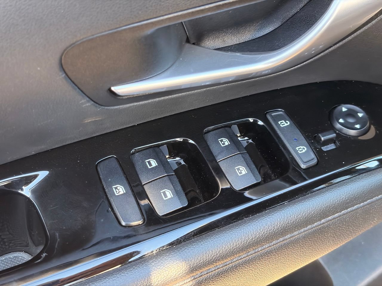 Used 2022 Hyundai Santa Cruz Limited AWD/4WD image 18