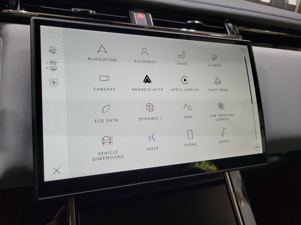 New 2026 Land Rover Range Rover Velar Dynamic SE image 32