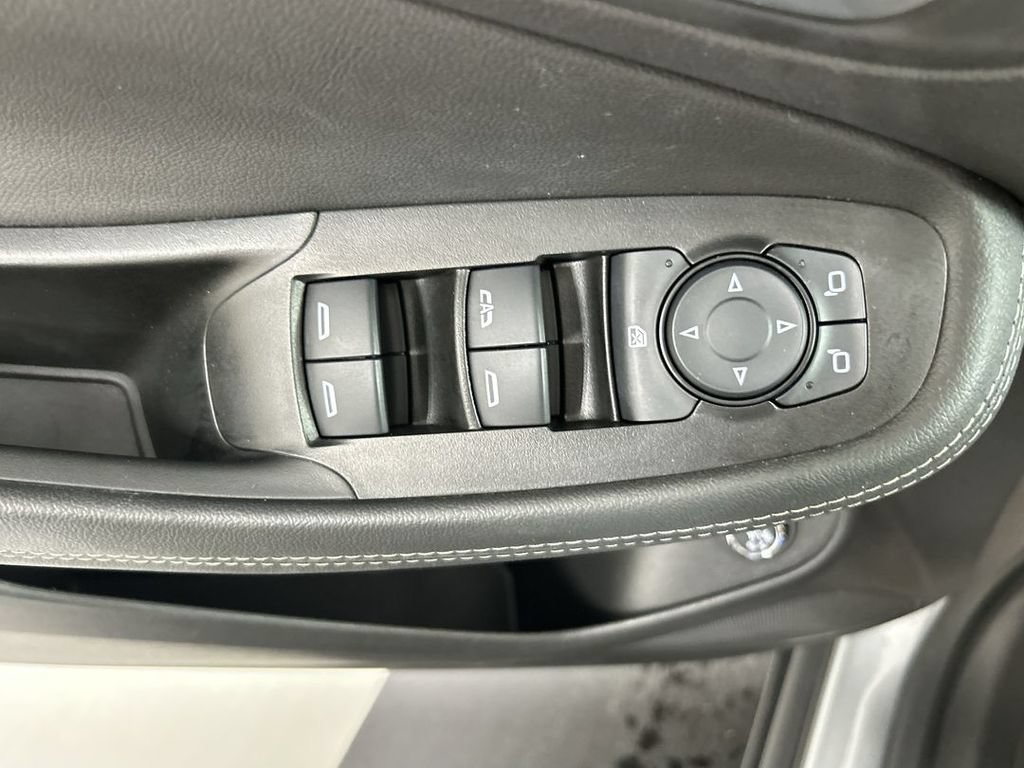 Used 2024 Buick Encore GX Preferred w/ Comfort Package AWD/4WD image 11