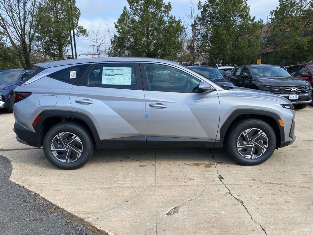 New 2026 Hyundai Tucson Blue SE AWD/4WD image 2