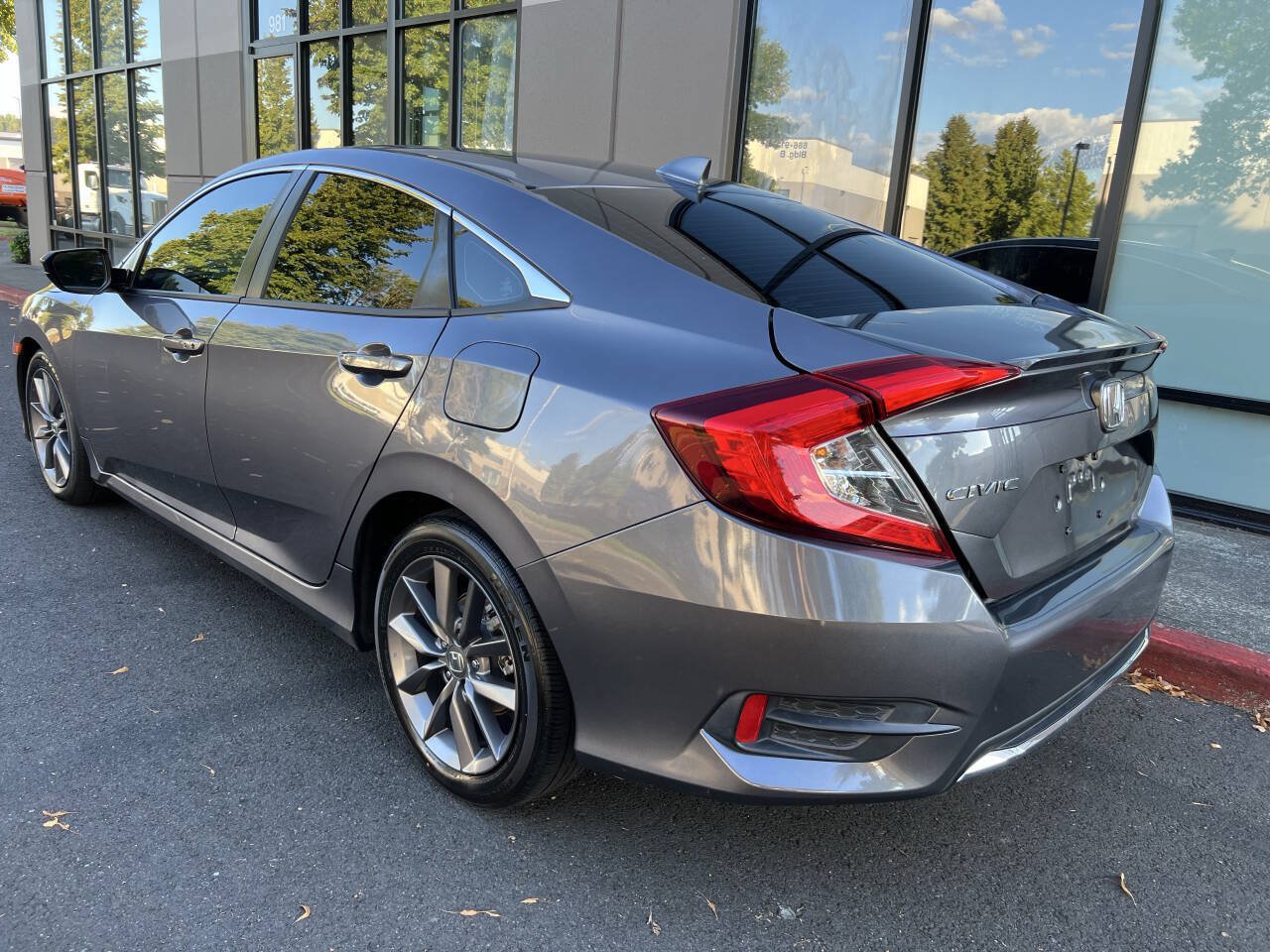 Used 2020 Honda Civic EX image 5