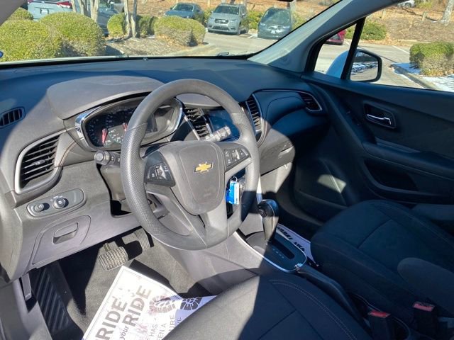 Used 2020 Chevrolet Trax LT FWD image 7