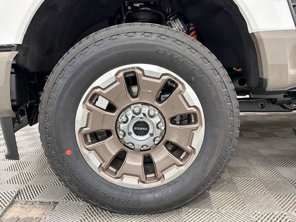New 2026 Ford F250 King Ranch w/ FX4 Off-Road Package AWD/4WD image 11