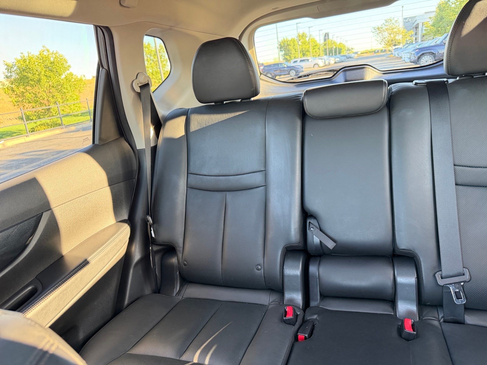 Used 2015 Nissan Rogue SL w/ SL Premium Package AWD/4WD image 18