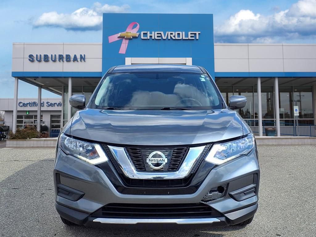 Used 2019 Nissan Rogue S image 2