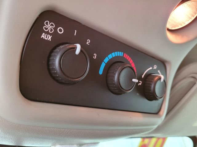 Used 2005 Chevrolet Suburban LS w/ Preferred Equipment Group image 25